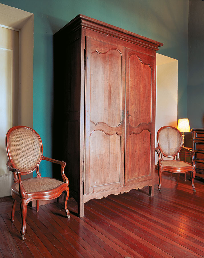 Mobilier creole 114