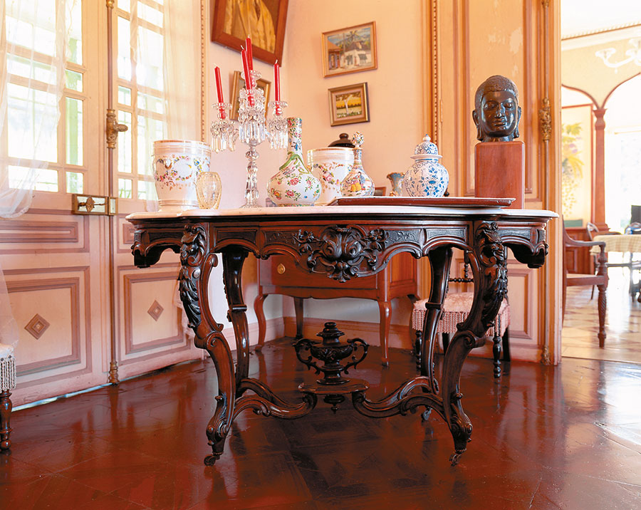 Mobilier creole 165