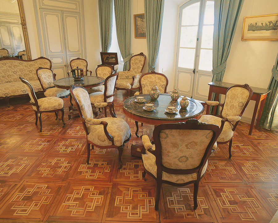 Mobilier creole 183