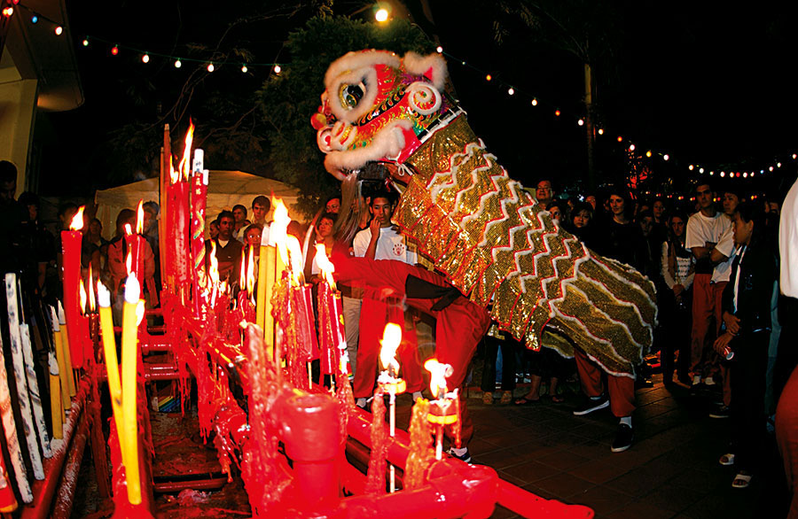 Com. chinoise 105