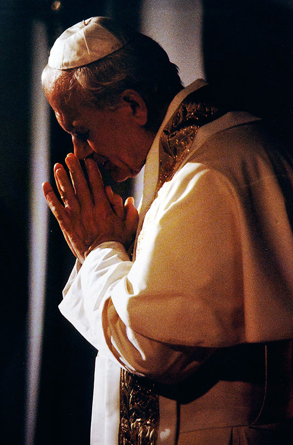 Com. Catholique 100